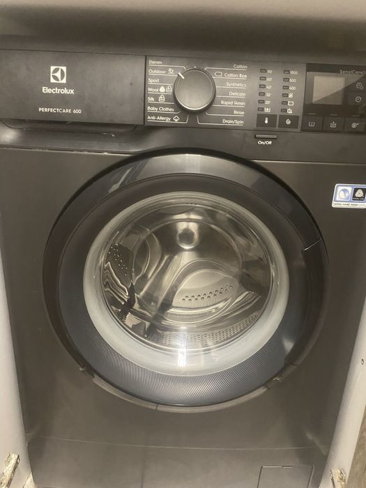 Masina de spalat slim electrolux