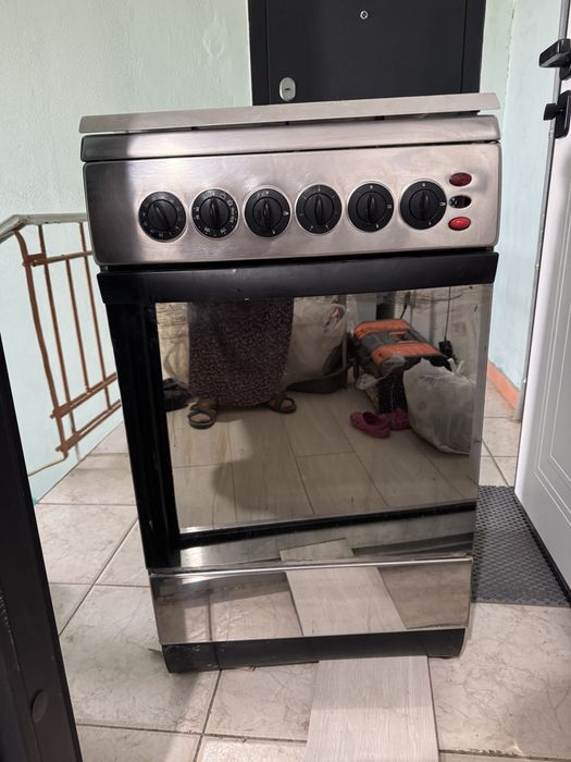Продам газовую плиту