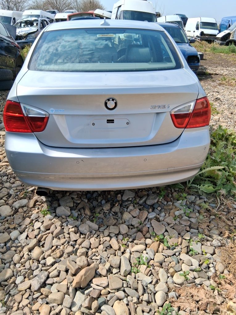 Dezmembrez BMW e90 318 i