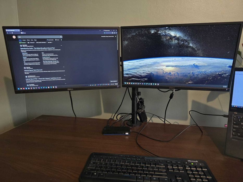 Kit 2 x Monitor Dell P2317H cu suport birou si docking station HP