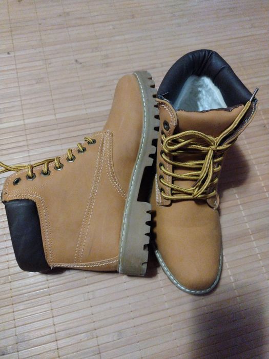 Bocanci unisex îmblăniți mărimea 40