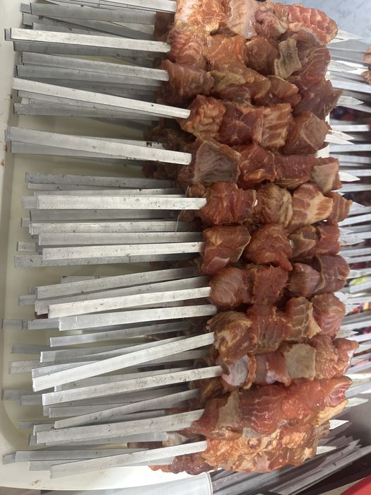 Tayyorlanishga tayyor xom kabob — kafe va restoranlar uchun!