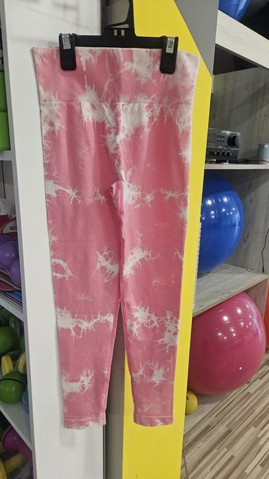 Клин различни цветове