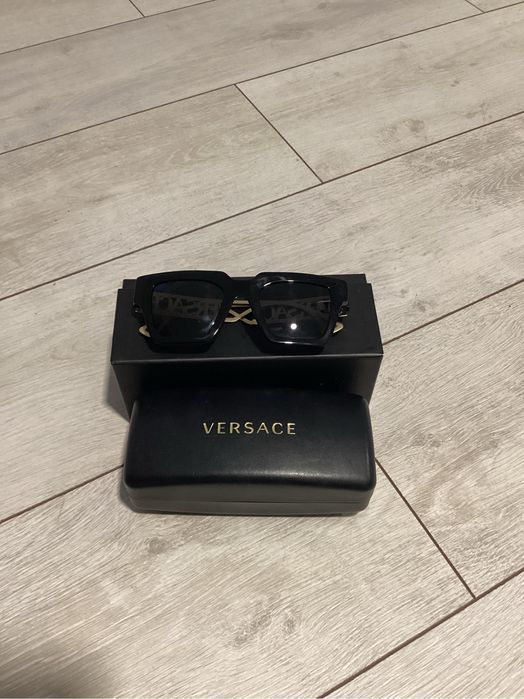 Оригинални слънчеви очила Versace