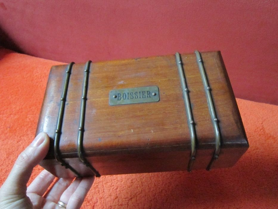 cadou rar Paris Antique Boissier Chocolates Box vintage Franta