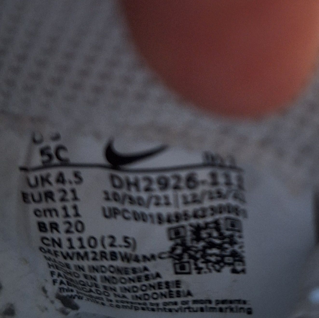 Adidasi Nike bebe marimea 21