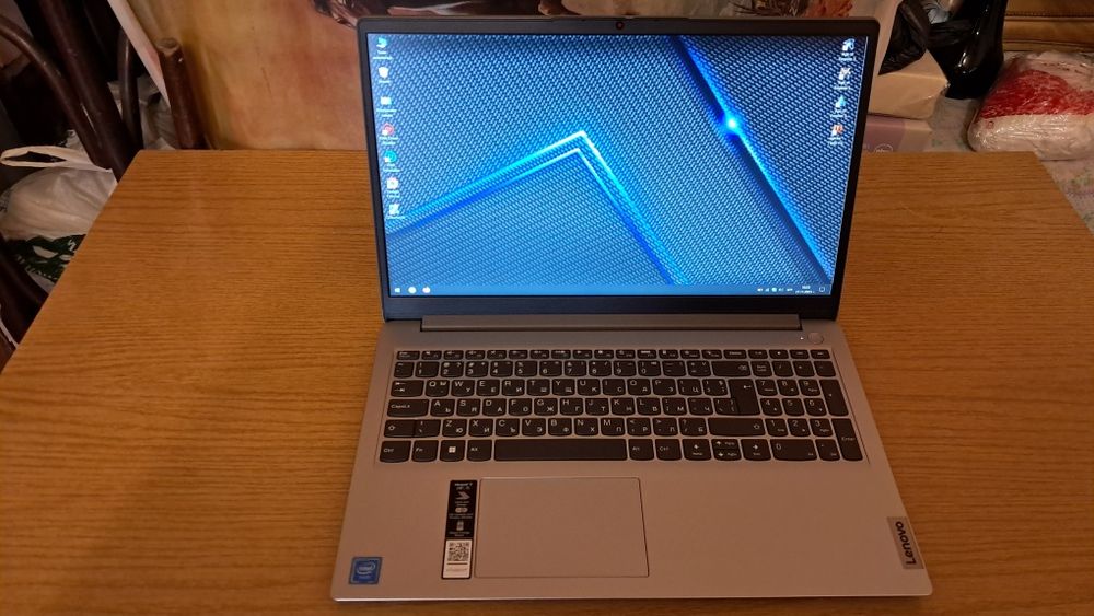 Нов лаптоп lenovo