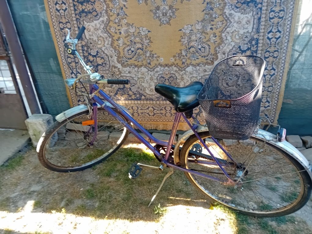 Vând 2 biciclete 250 de lei bucata