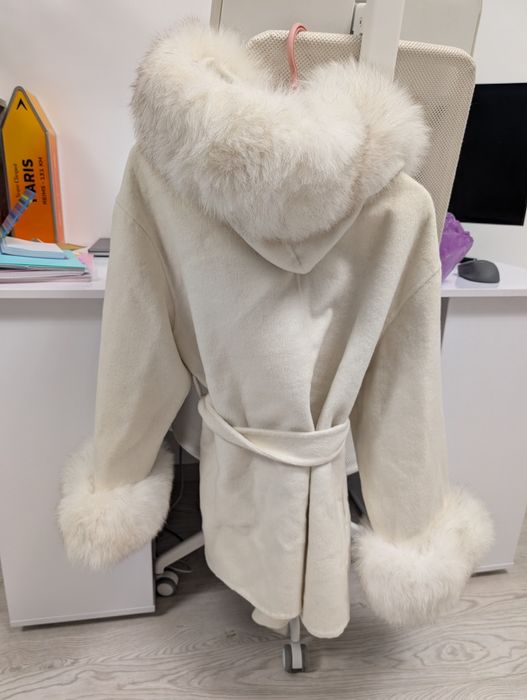 Palton din Lana cu gluga si blana vulpe