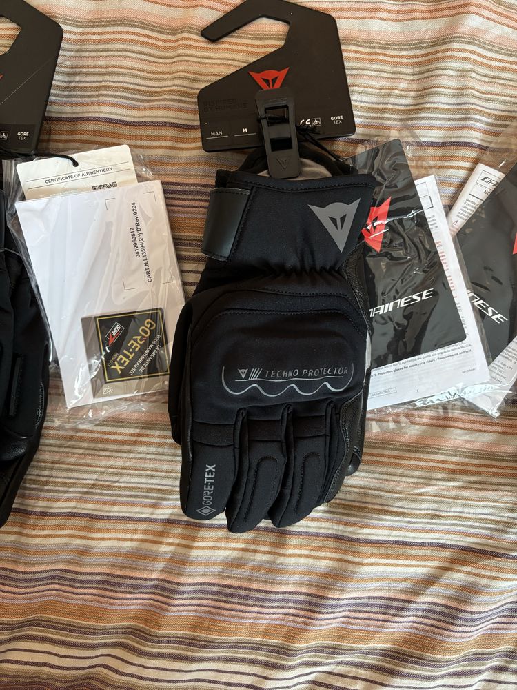 Мото ръкъвици DAINESE нови !!!