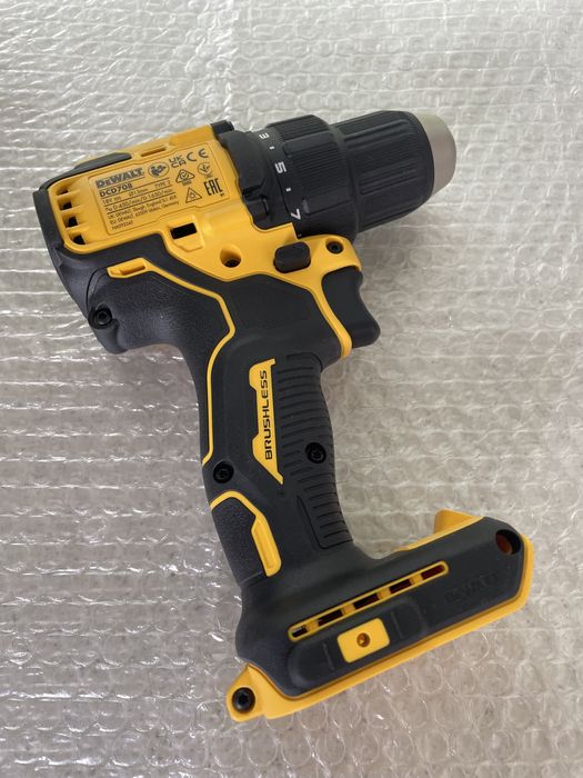DeWALT DCD 708 XR.  Filetanta / Masina de Gaurit Original Nou !
