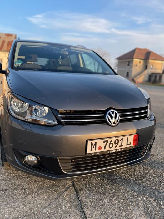 Mașina Touran style