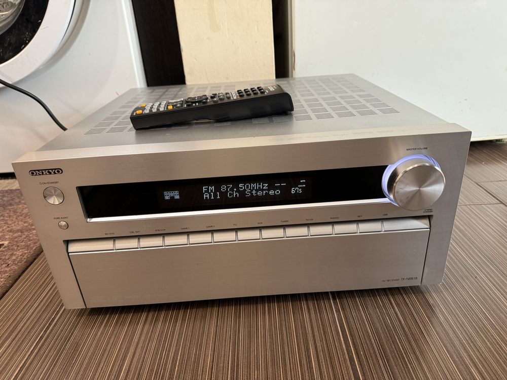 Onkyo TX-NR818 качествен ресивър