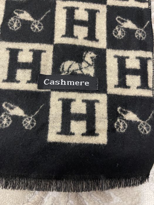 Fular NOU din casmir, model Hermes