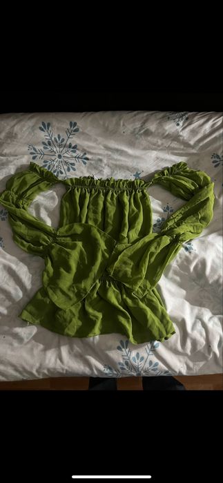 Дамска блуза с голи рамена