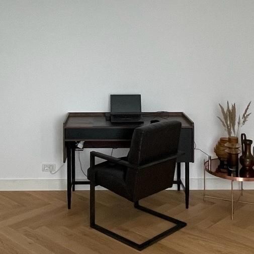 Birou si scaun piele Mobexpert