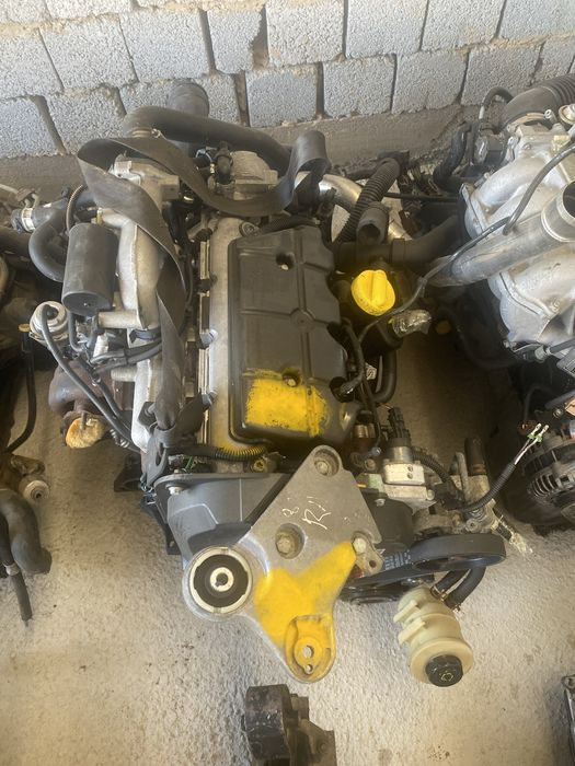 Двигатель  RENAULT F9Q