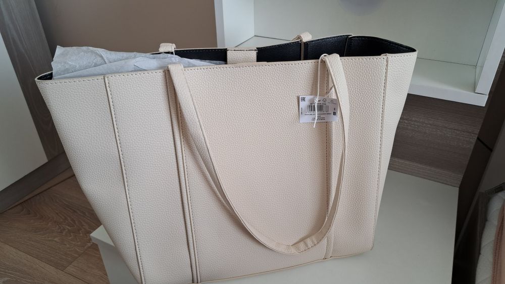 Чисто нова дамска чанта