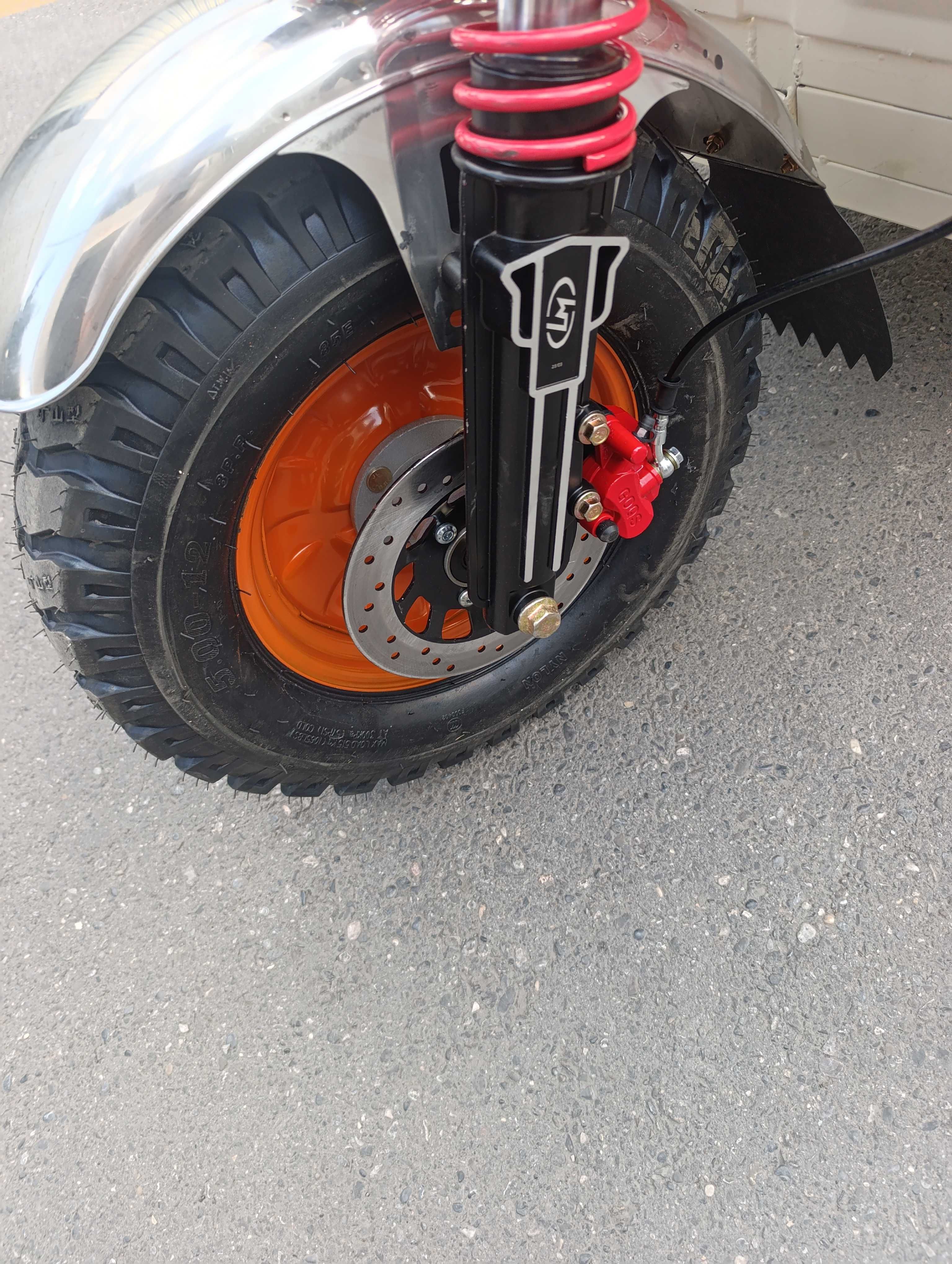 Largomotors motorollari sotuvda