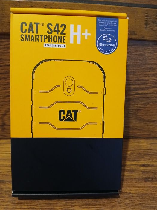 Продавам телефон CAT S42
