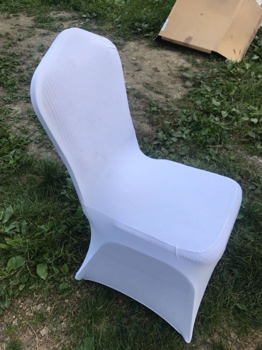 Inchiriez cort modular, pagoda, scaune si mese evenimente