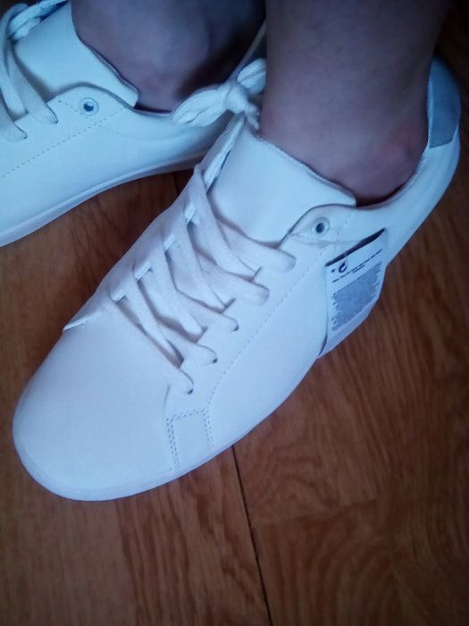 Adidasi Unisex albi