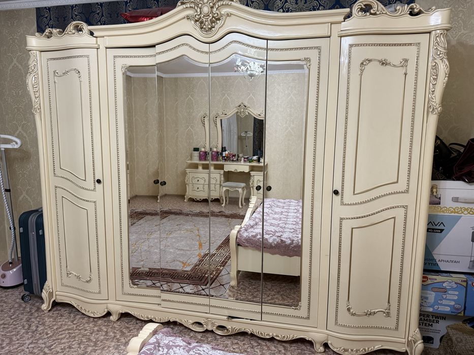 Спальний горнитур