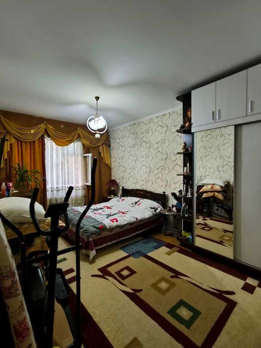 Буюк Ипак Йули. 3/3/5. Художники.