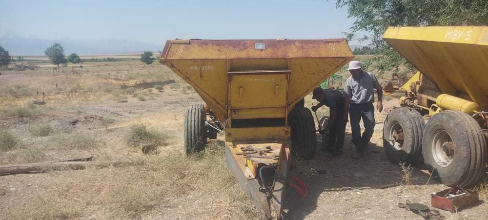 Машина для внесения минеральных удобрений МВУ-6