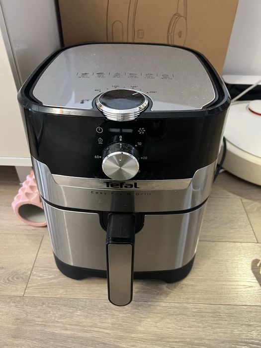 Фритюрник с горещ въздух Tefal Easy Fry & Grill – почти нов!