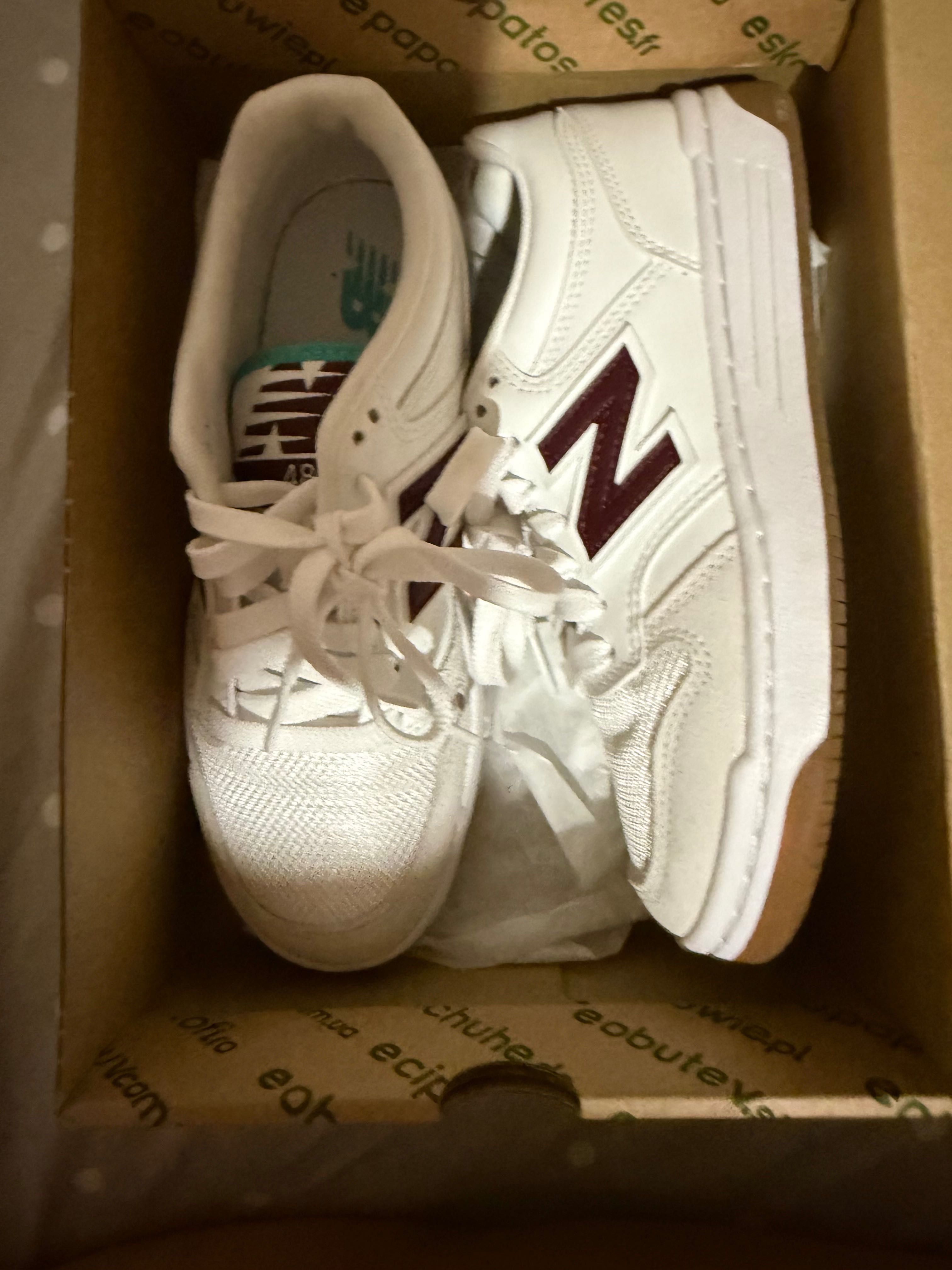 Обувки new balance нови номер 36