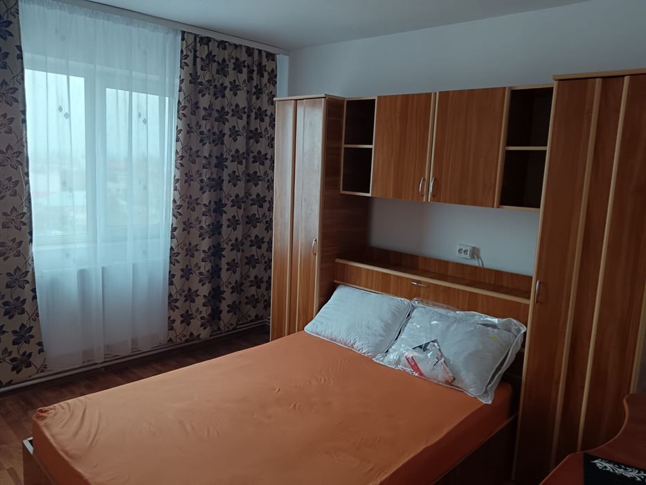 Inchiriez apartament cu 2 camere
