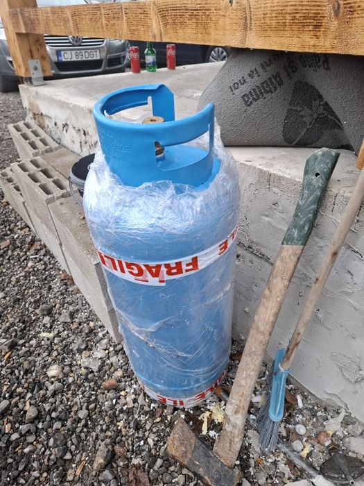 Vand butelie 50 litri cumpărată de noua se poate pune la centrala