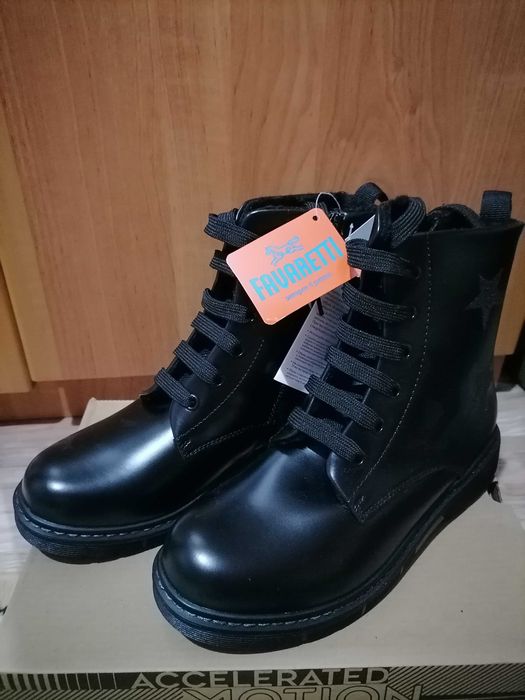 продам НОВЫЕ детские ботинки