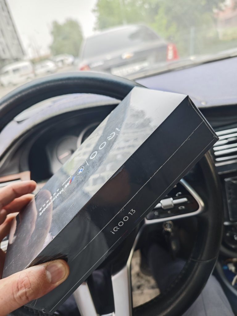 Vivo iQOO 13 16/256 Упаковка новый
