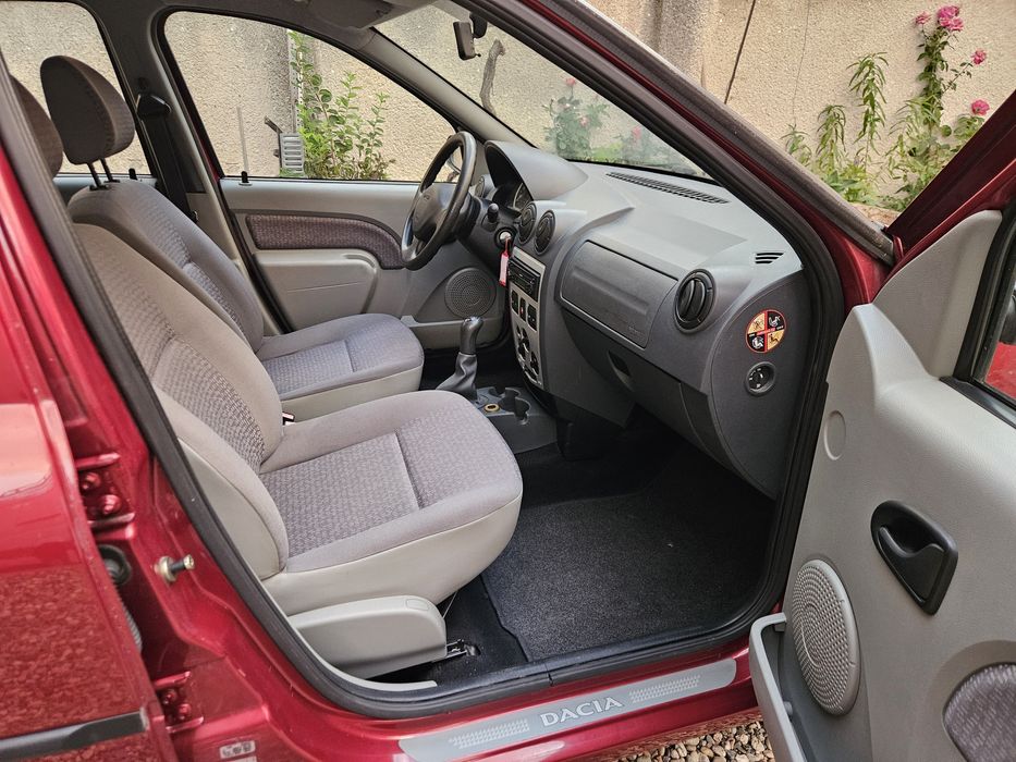 Dacia Logan limuzina 1.6 mpi special Climă