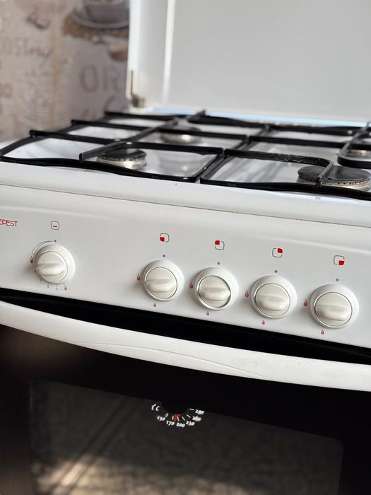 Продам газовую плиту GEFEST ПГ1200 С7, белый.