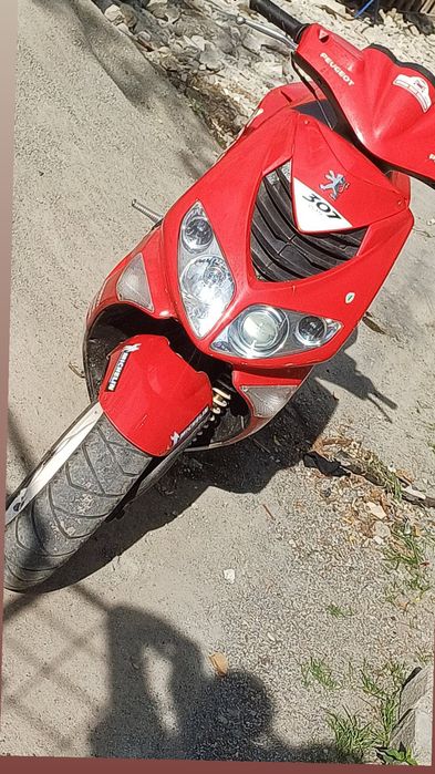 Vând scuter Peugeot