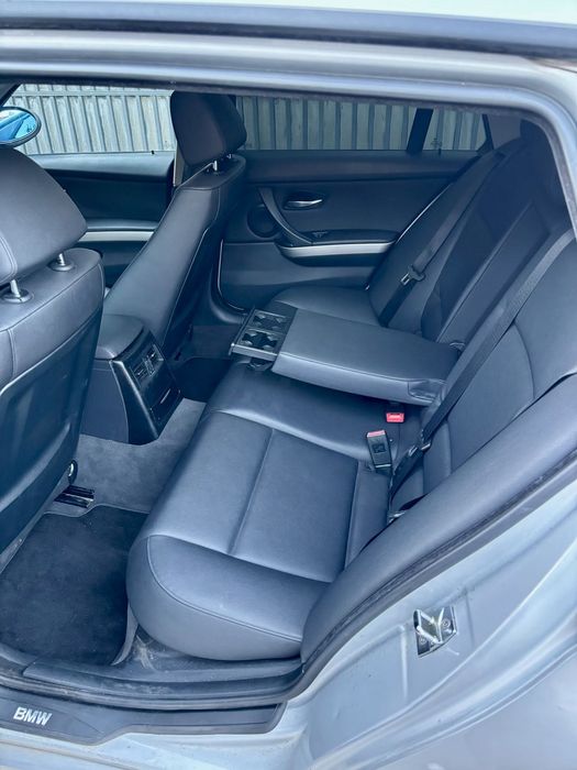 Vând BMW E91, 318i 129CP