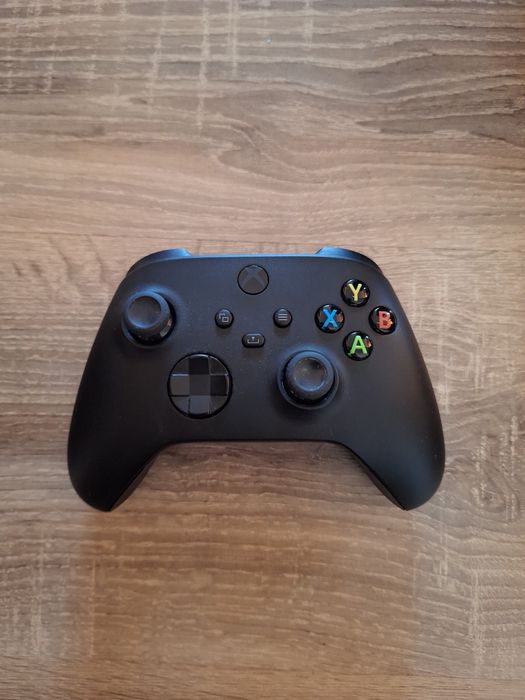 Vand Xbox Series X + controller cu baterie reincarcabila + jocuri