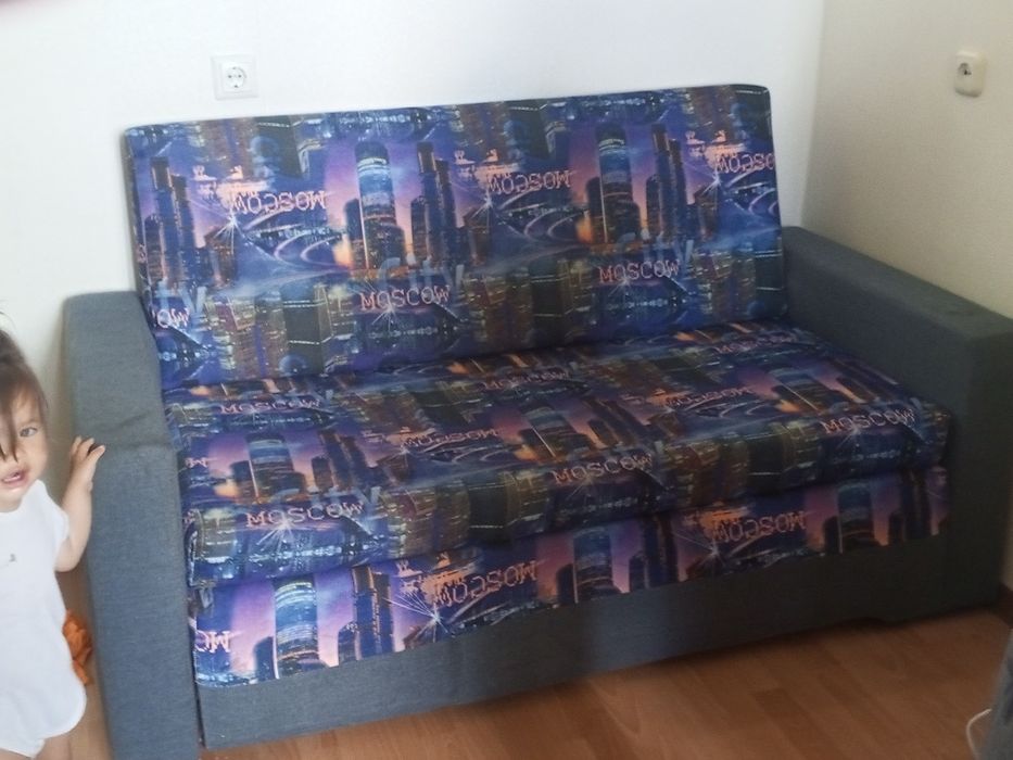 Раскладной диван.