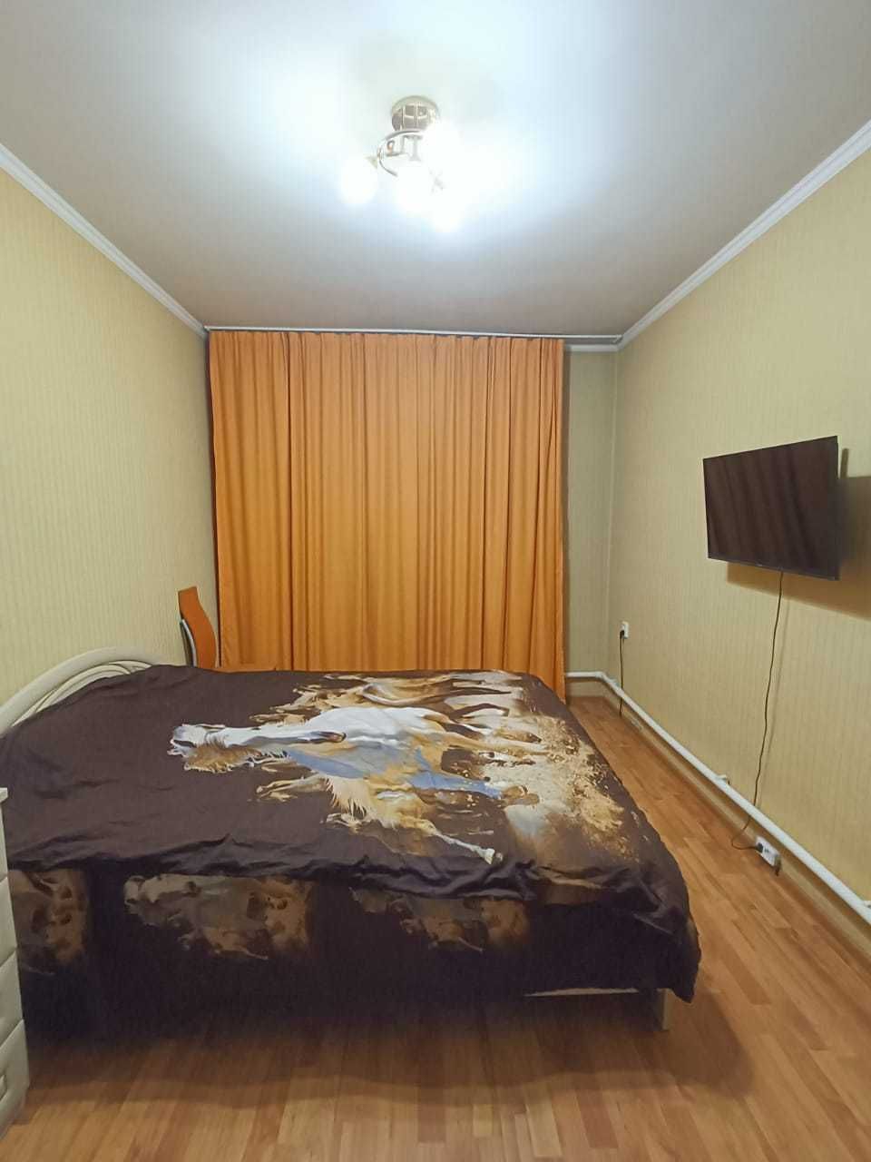 Продам 2к кв в кирпичном доме р-н р-к Евразийский!!!