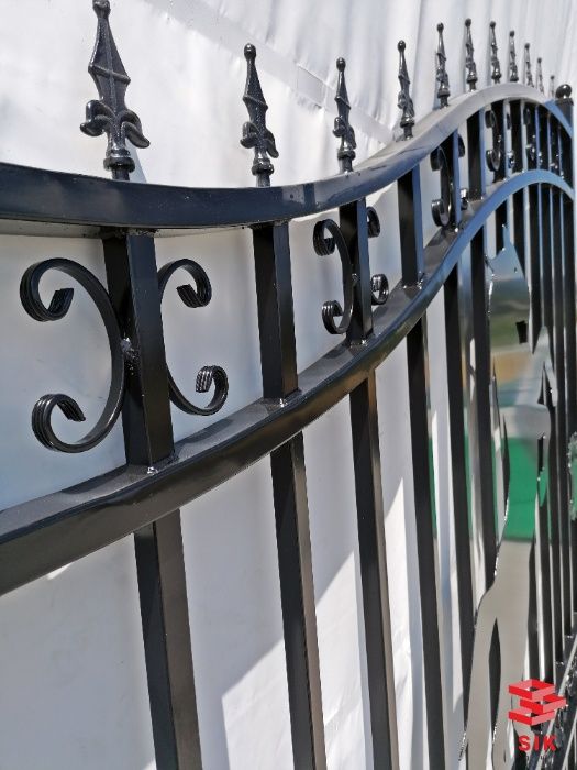 Poarta din fier forjat