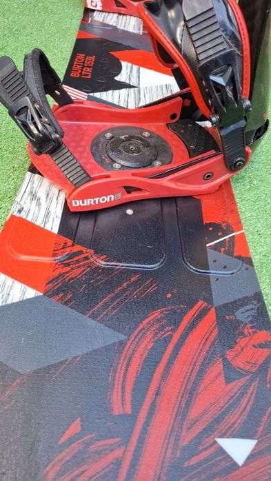 Placa Burton 153 cm cu legaturi Burton