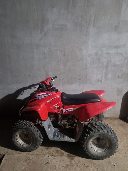 Vând 2 atv uri pentru piese preț fix 3000 lei