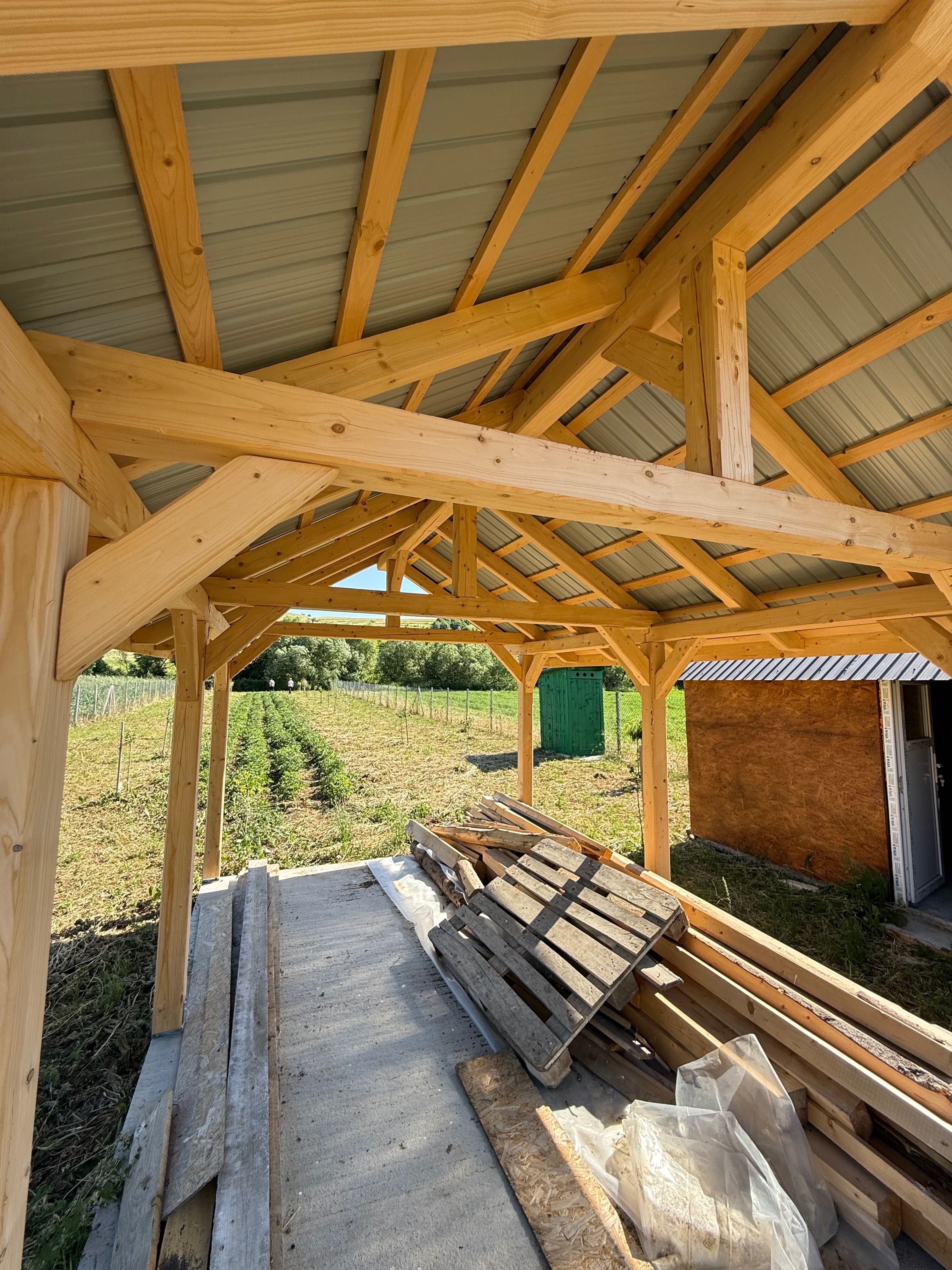 Vand teren, intravilan cu autorizatie constructie Aghiresu