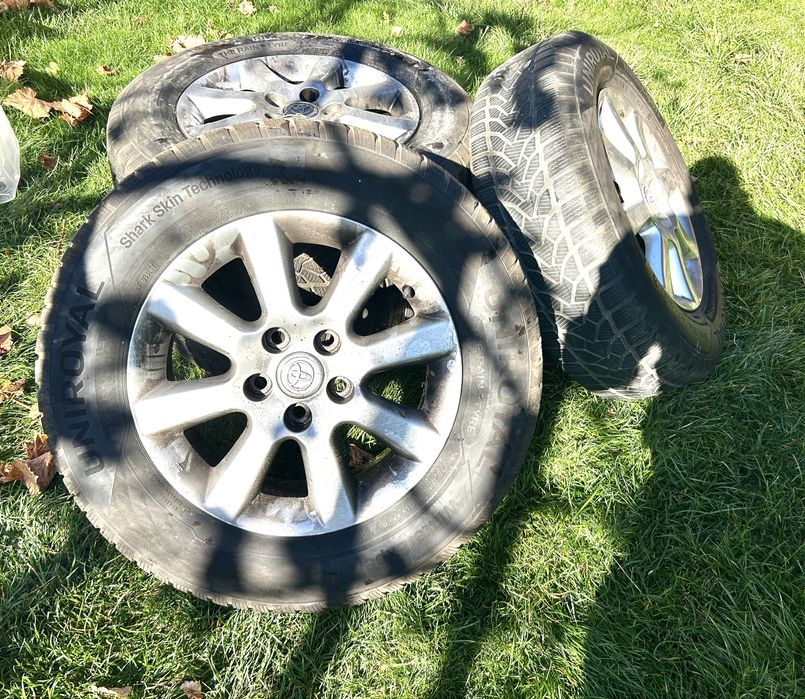 Джансти с гуми 16 цола от тойота рав 4