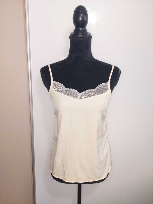 Top/maiou cu dantelă