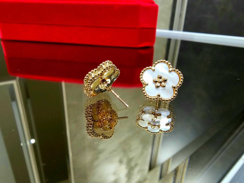 Van Cleef & Arpels VCA Rose Mother of Pearl Lucky Spring Дамски Обеци