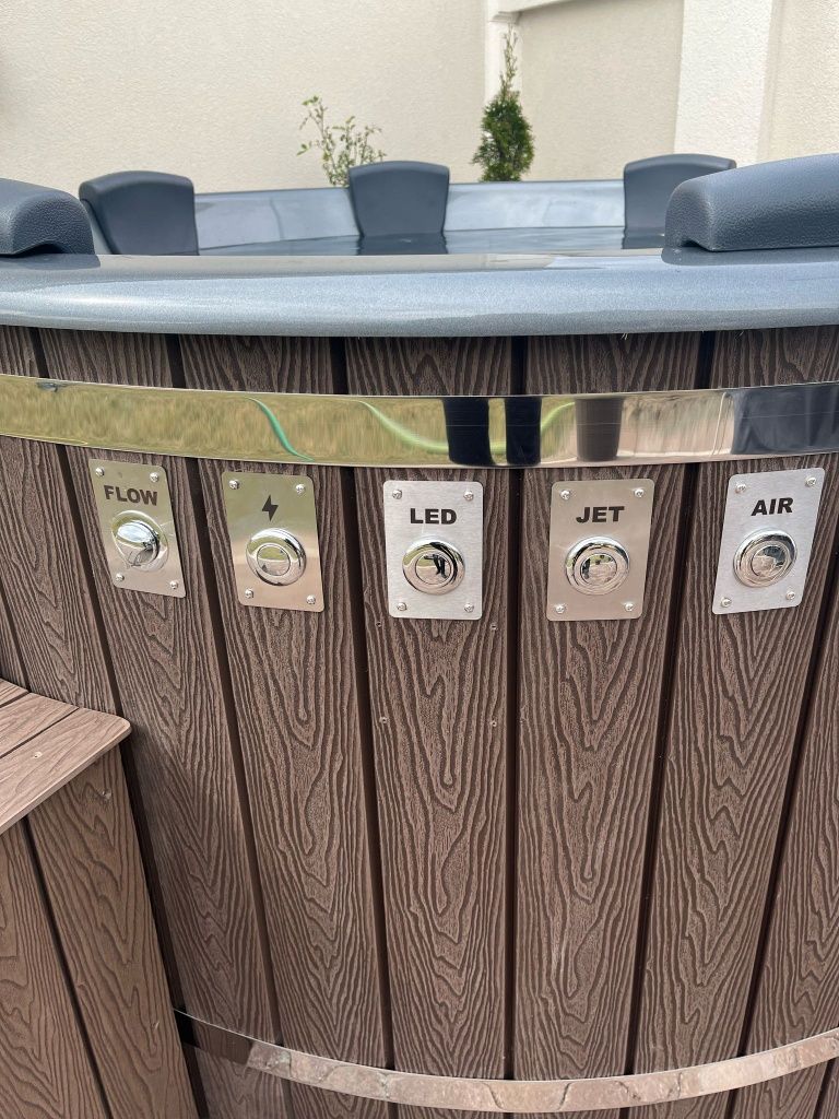 Jacuzzi electric